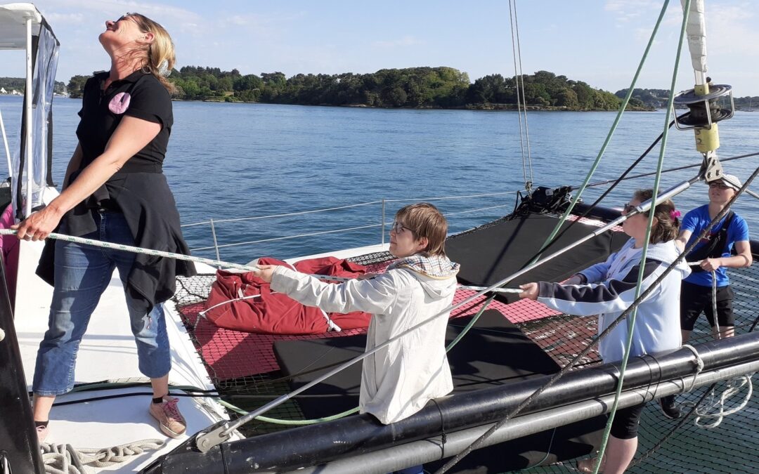 Les élèves Ulis dans le golfe du Morbihan (organisé par l’association Nevezus)