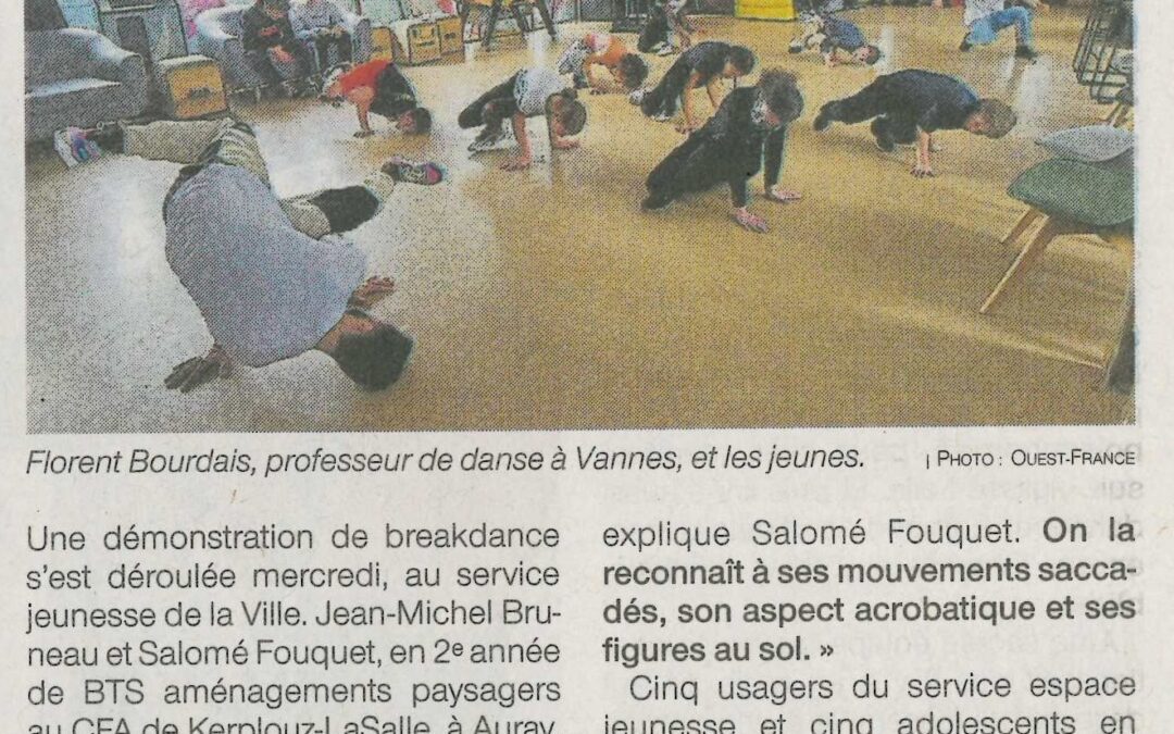 Une initiation à la breakdance pour des adolescents