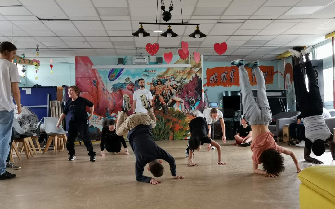 Initiation au Break Dance avec des étudiants apprentis BTS AP