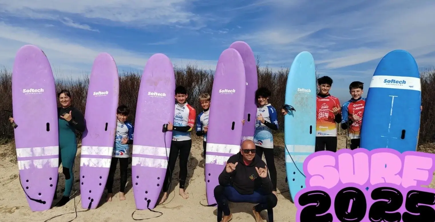 Initiation au surf pour les élèves internes